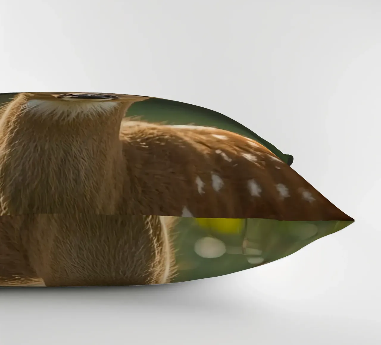 Cervo carino con fiori sulle corna cuscino da DesignDoodle