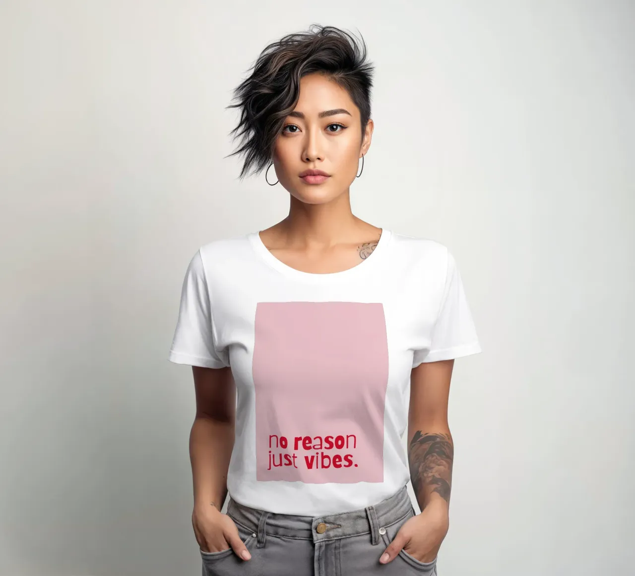 no reason just vibes. t-shirt da donna da PurePeachStudio