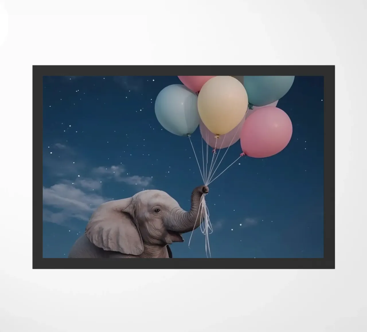 Elefante carino con palloncini in mano di notte zerbino da DesignDoodle