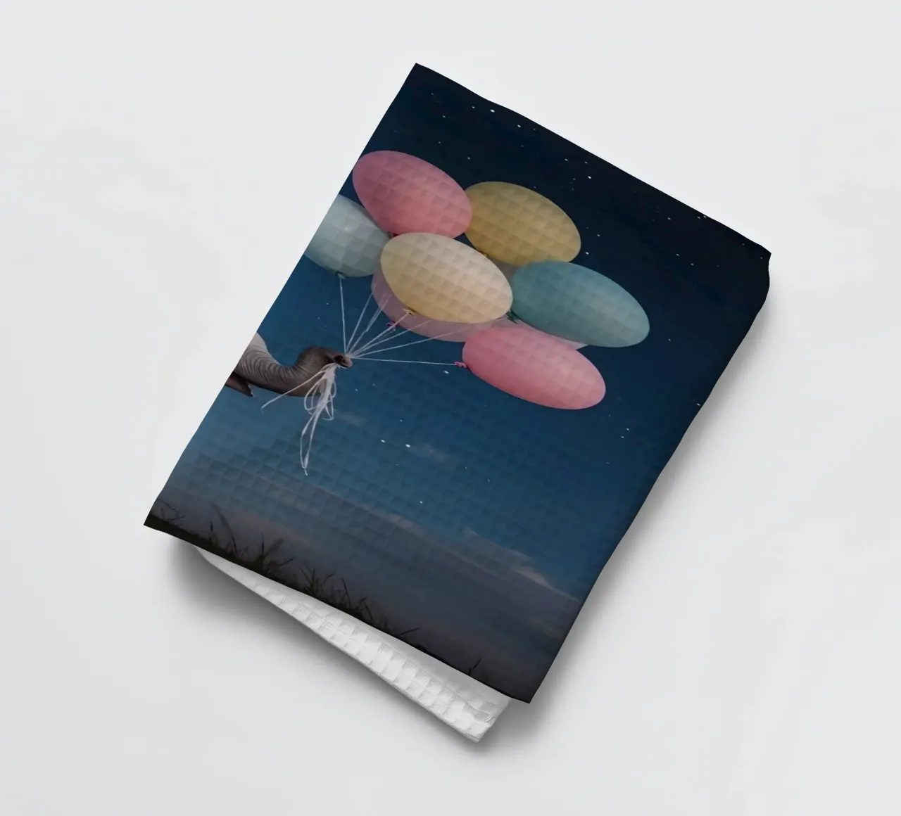 Elefante carino con palloncini in mano di notte canovaccio da cucina da DesignDoodle