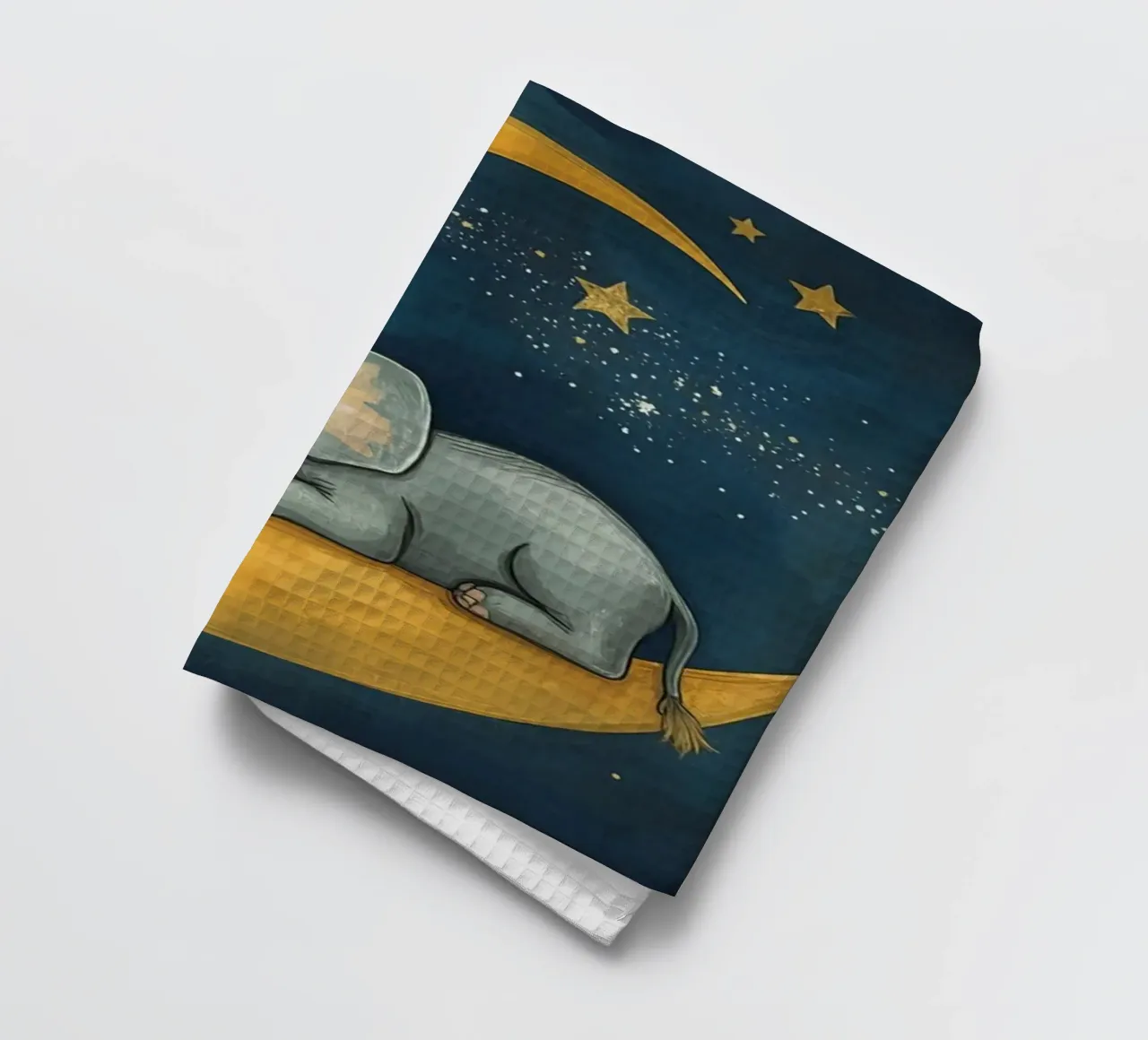 Eléphant dormant sur un croissant de lune avec un visage souriant torchon de DesignDoodle
