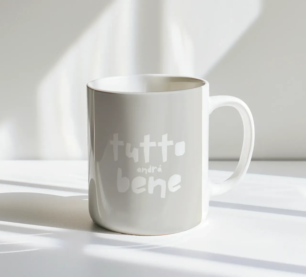 Tutto Andrá bene tazza in ceramica da PurePeachStudio