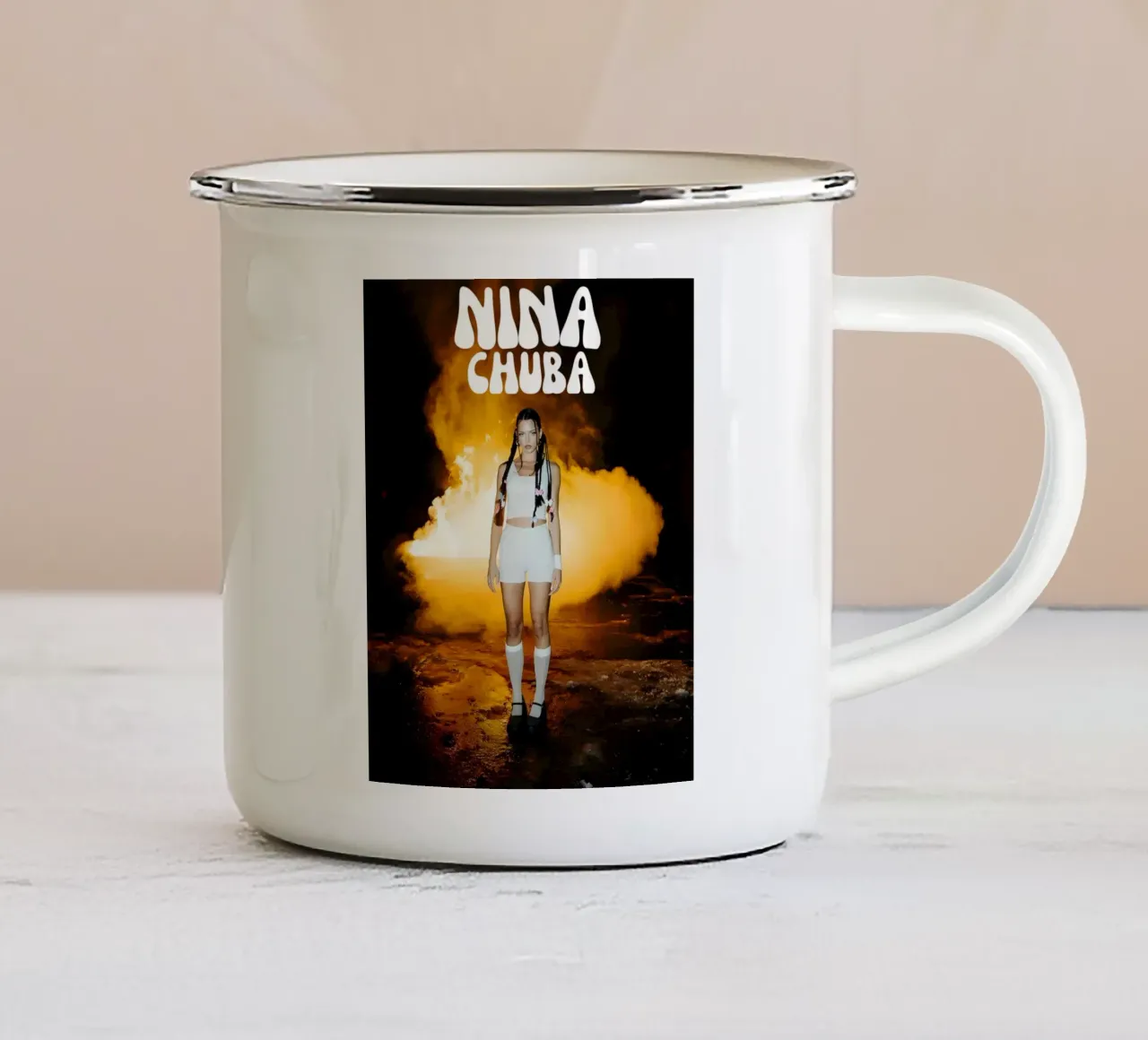 Nina Chuba V2 tazza in smalto da vintage