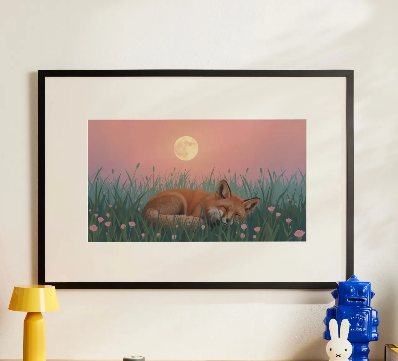 Volpe carina che dorme nell'erba con la luna pacificamente carta hahnemühle da DesignDoodle