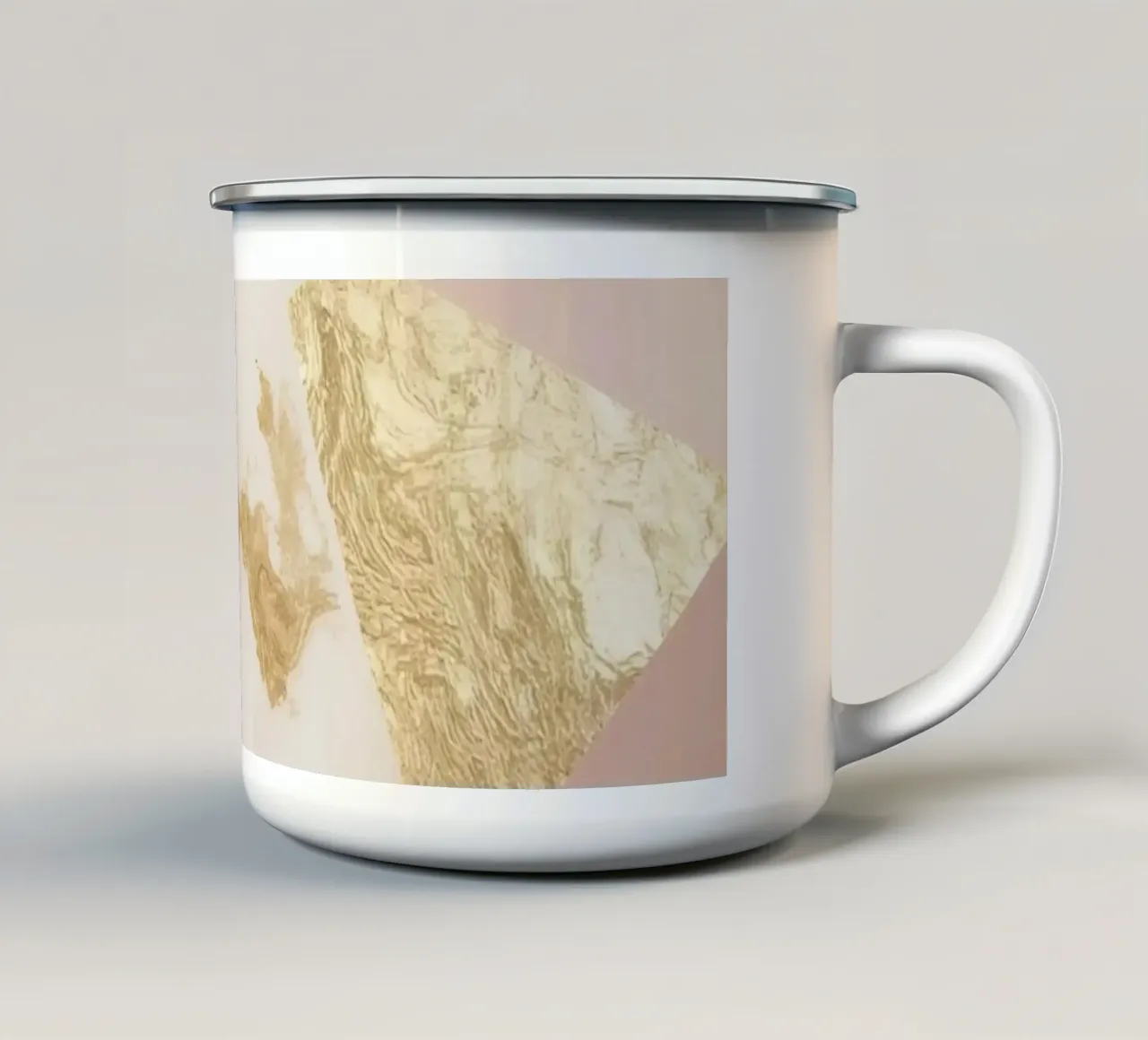 Motivo geometrico astratto con colori pastello e oro tazza in smalto da DesignDoodle