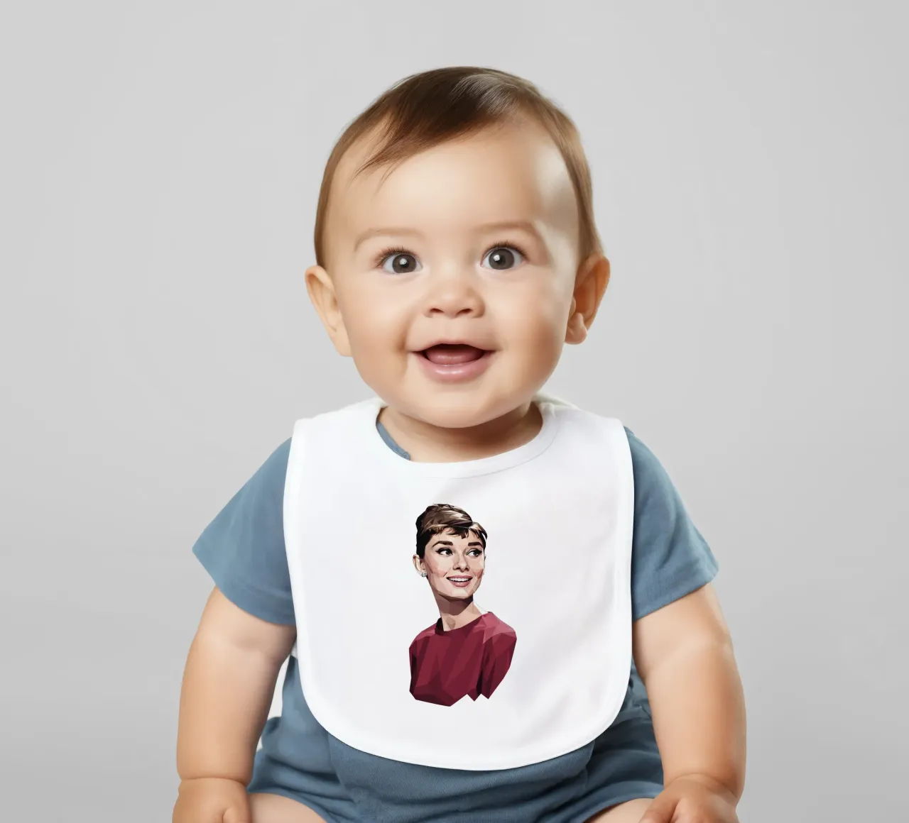 Audrey Hepburn Low poly bavaglino da Low Profile