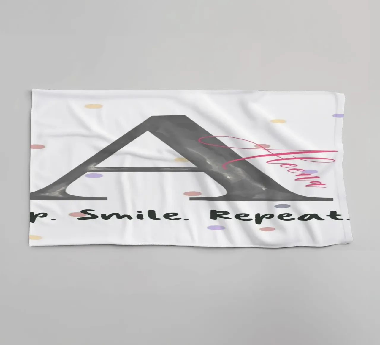 Make It Yours - Individueller Name, Zitat & Hintergrundkunst Handtuch von Doodle Dreams Art