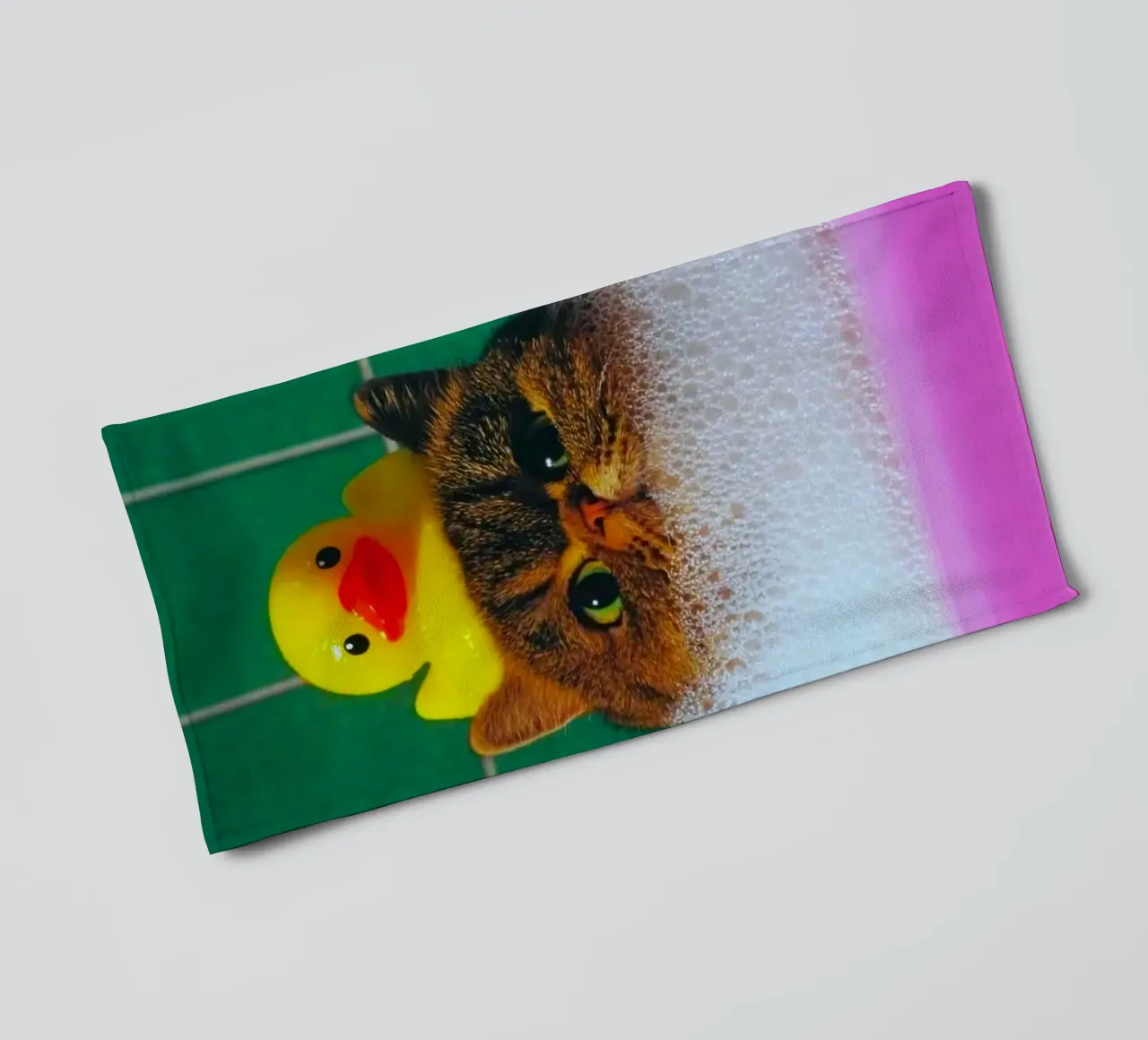 cat in shower asciugamano da bagno da ryan