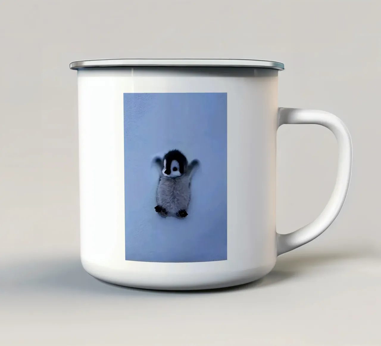 penguin on snow tazza in smalto da ryan
