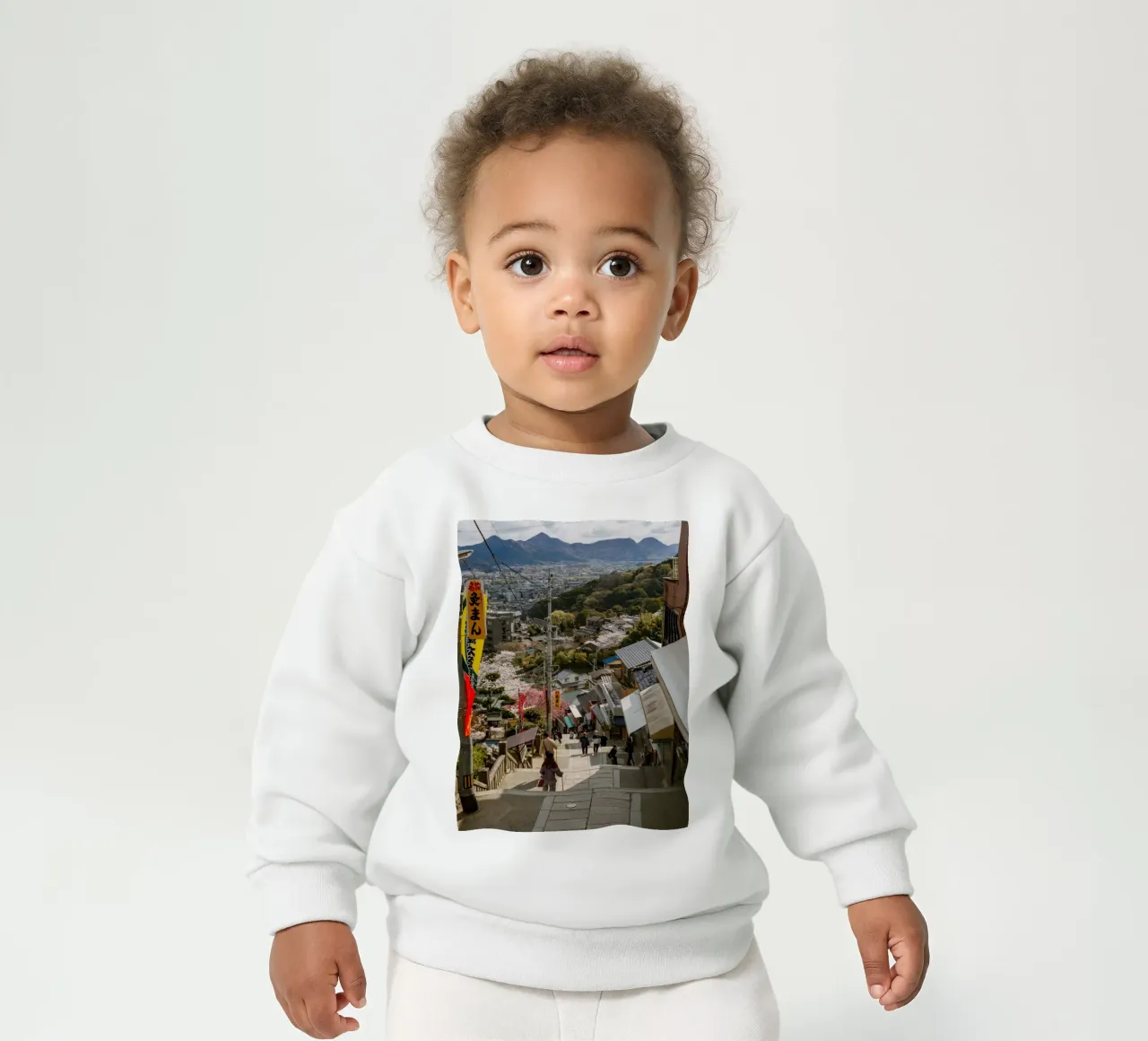 Tempeltrappen in Japan baby sweatshirt van Marcel Bisig