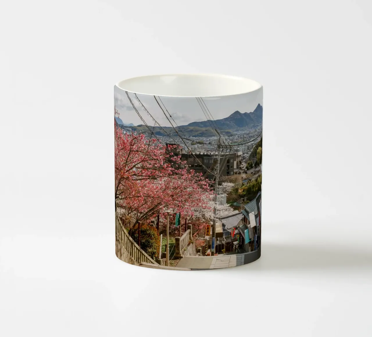 Le scale del tempio di Shikoku, Giappone tazza in ceramica da Marcel Bisig