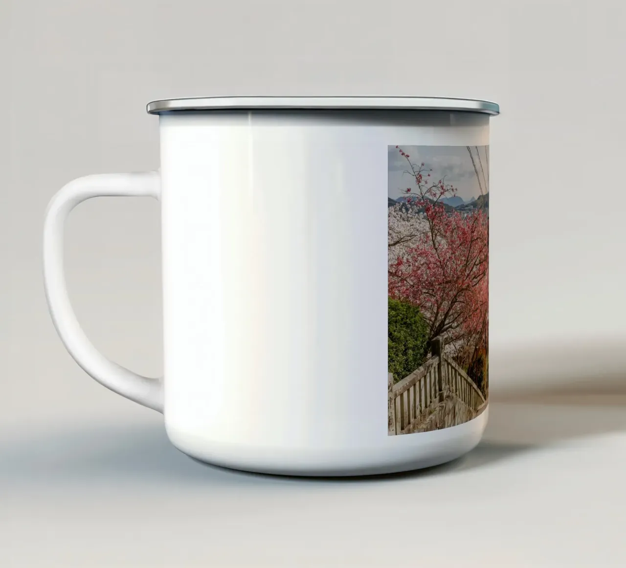 Le scale del tempio di Shikoku, Giappone tazza in smalto da Marcel Bisig