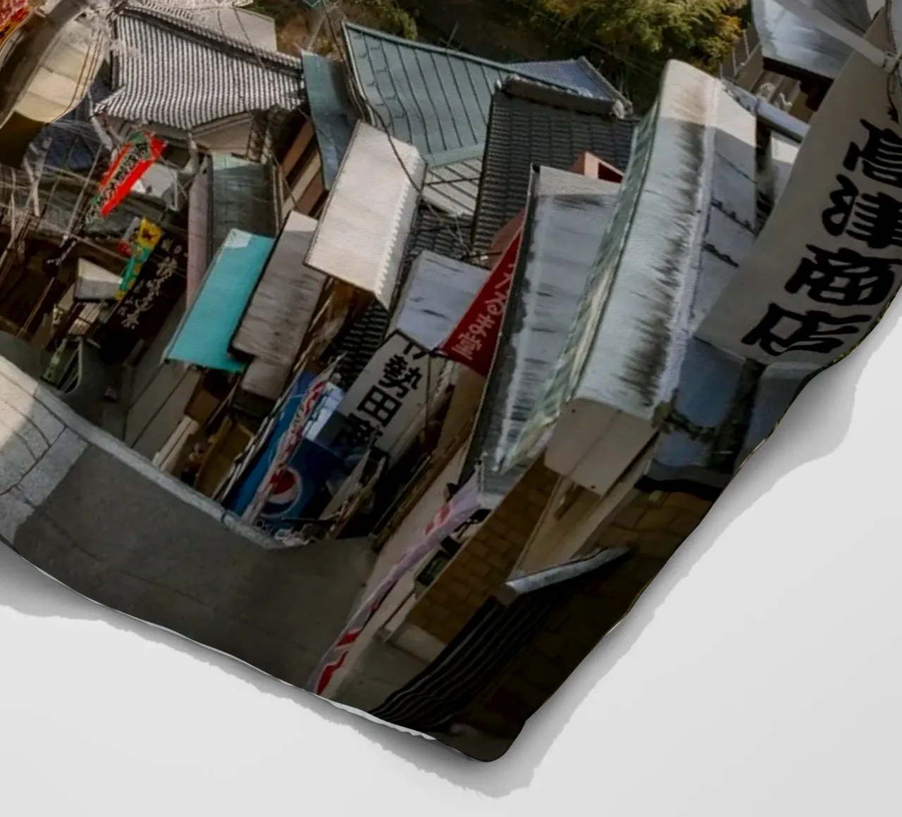 Le scale del tempio di Shikoku, Giappone coperta in pile da Marcel Bisig