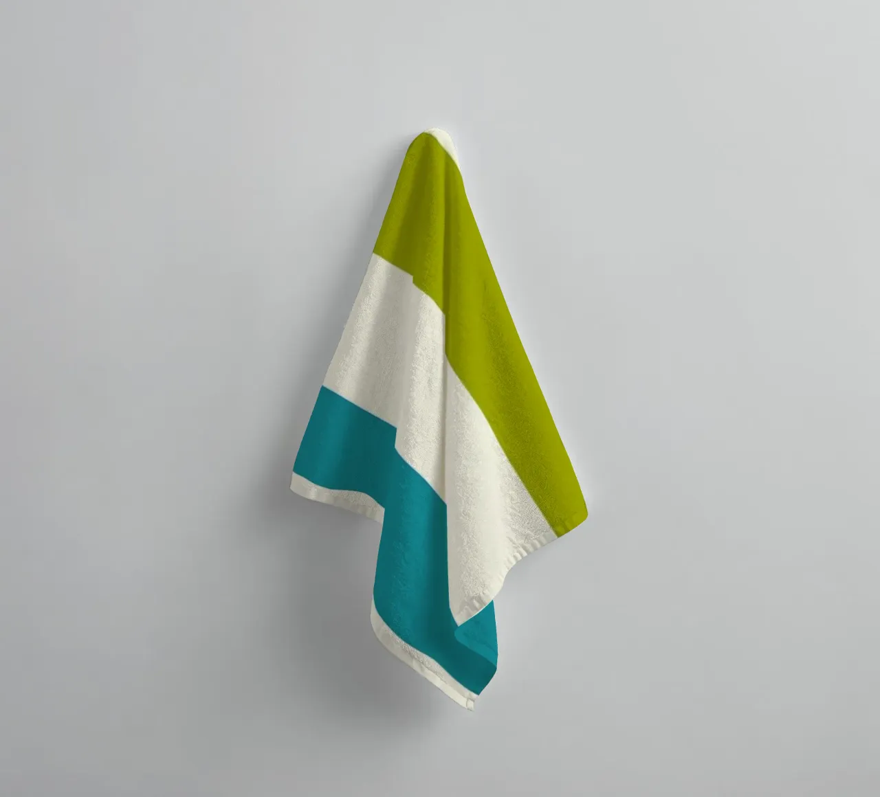 Retro 60s Vibrant Summer Vibes Stripes No1 asciugamano da bagno da TijanaArtStudio88
