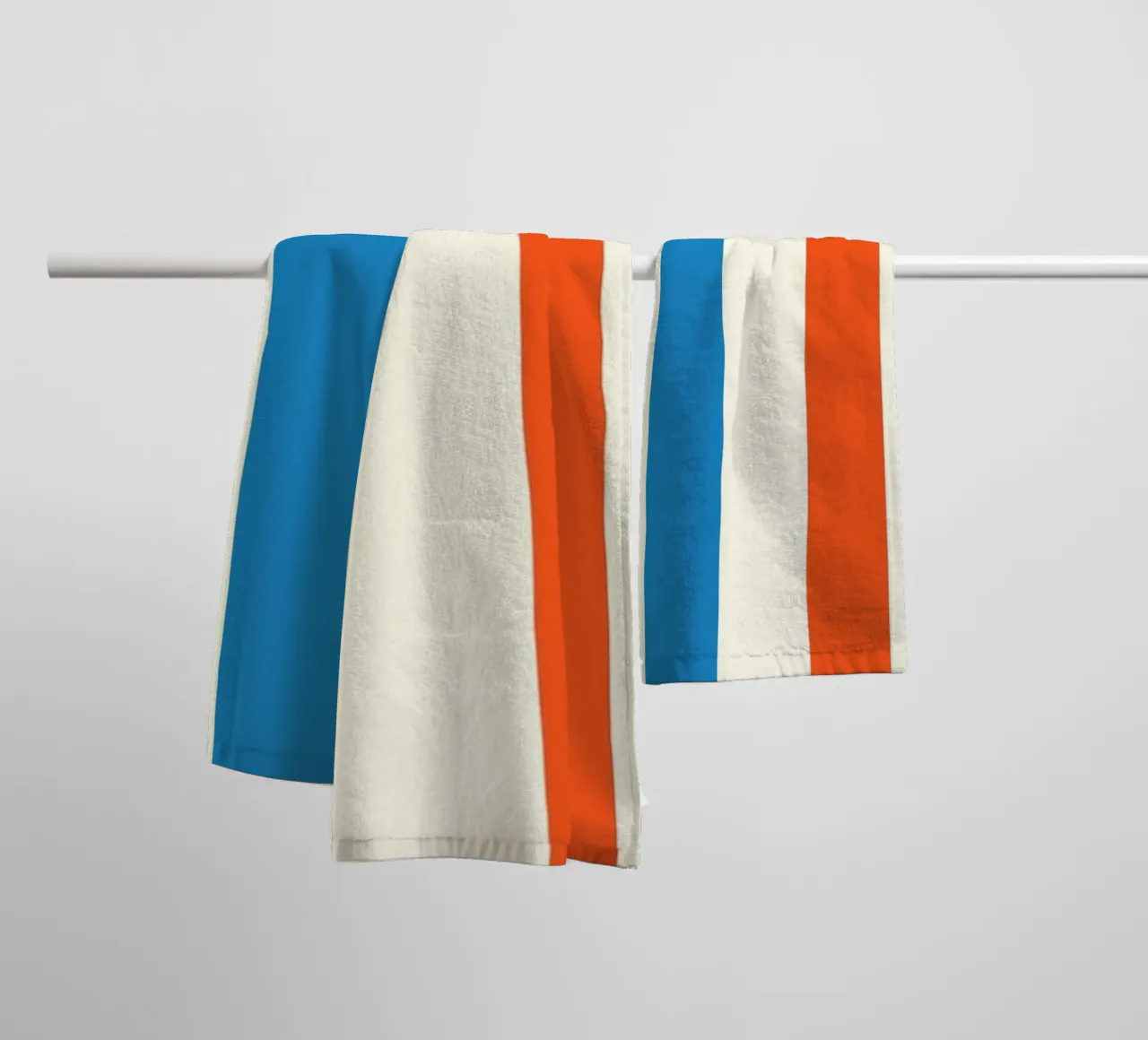 Retro 60s Vibrant Summer Vibes Stripes No2 asciugamano da bagno da TijanaArtStudio88