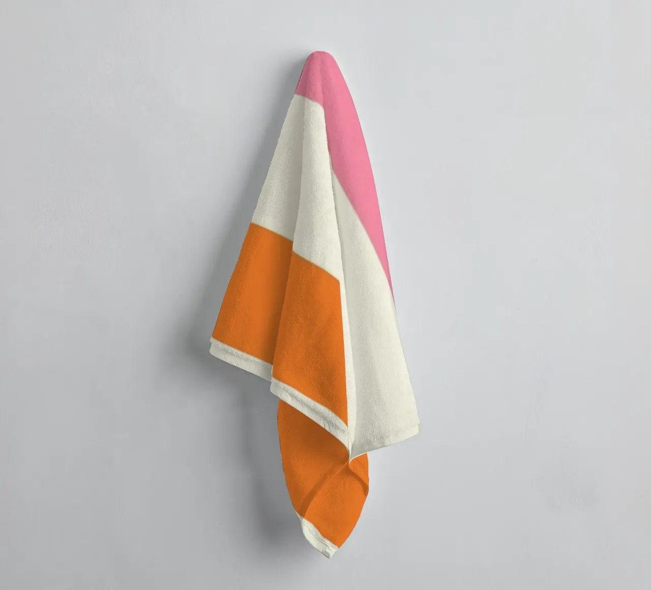 Retro 60s Vibrant Summer Vibes Stripes No3 asciugamano da bagno da TijanaArtStudio88
