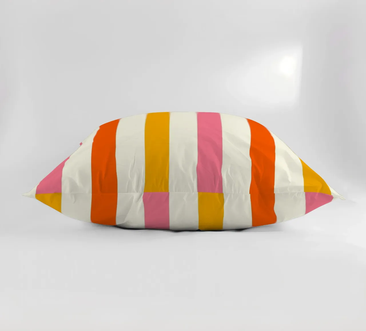 Retro 60s Vibrant Summer Vibes Stripes No4 cuscino da TijanaArtStudio88