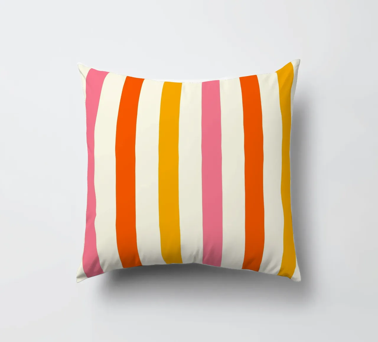 Retro 60s Vibrant Summer Vibes Stripes No4 cuscino da TijanaArtStudio88