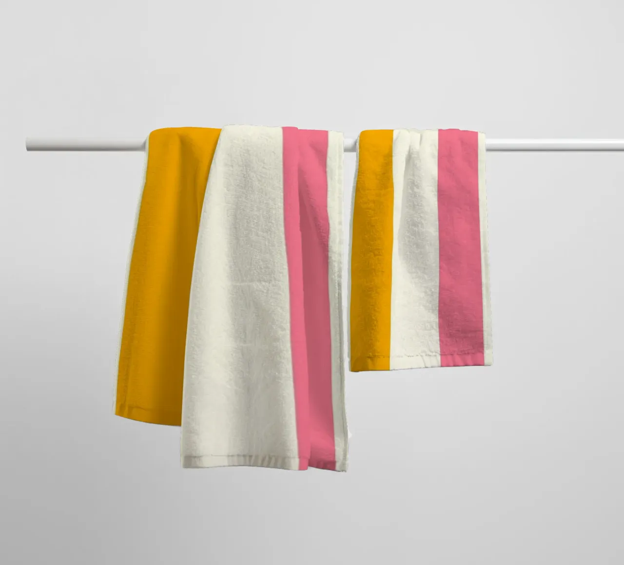 Retro 60s Vibrant Summer Vibes Stripes No4 asciugamano da bagno da TijanaArtStudio88