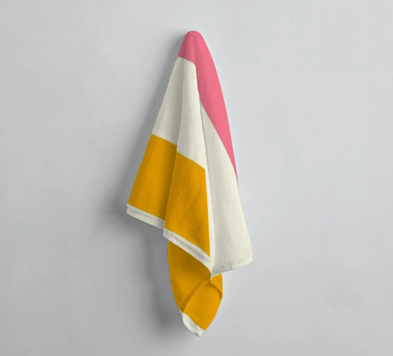 Retro 60s Vibrant Summer Vibes Stripes No4 asciugamano da bagno da TijanaArtStudio88