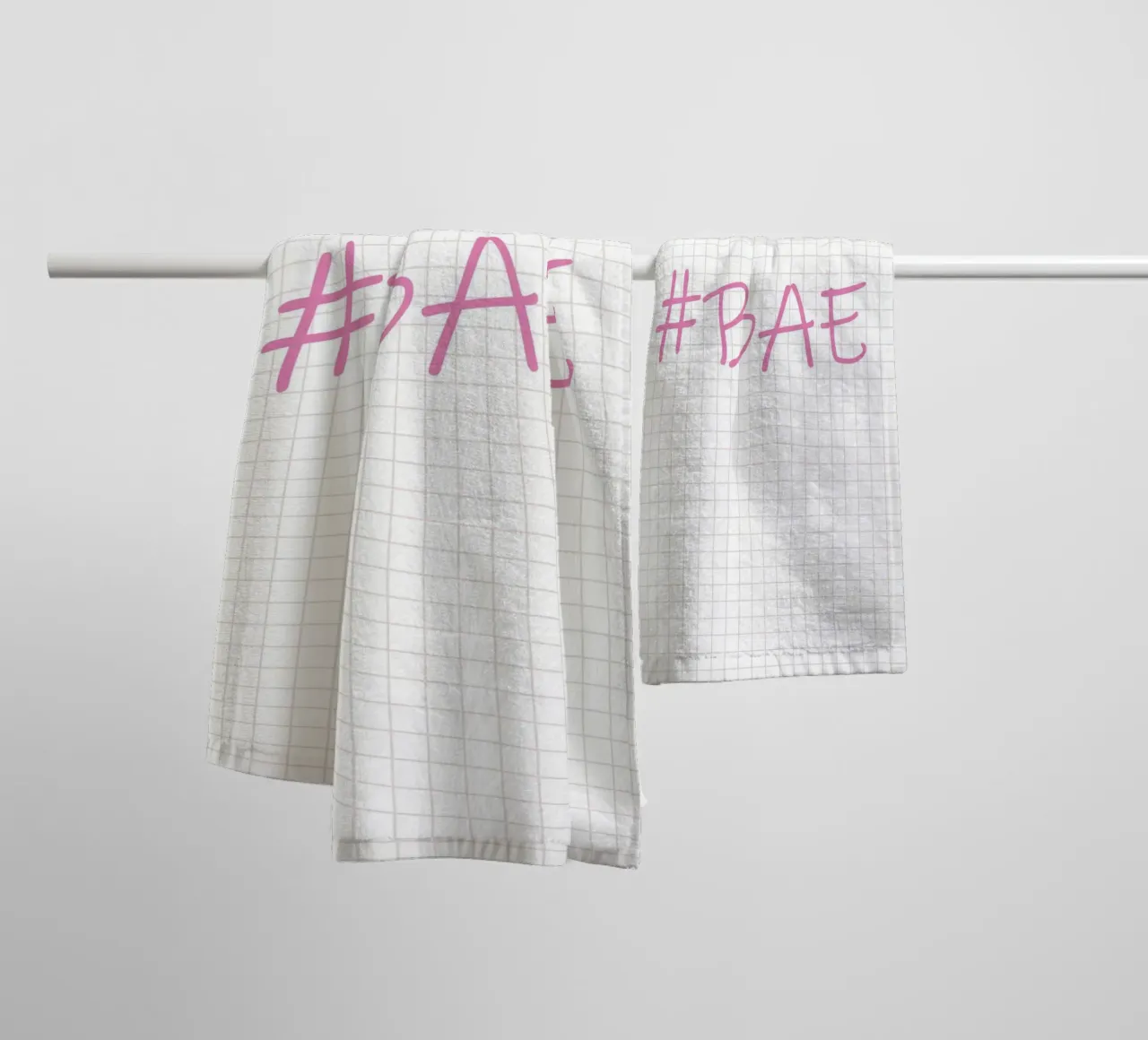 Bae Typography asciugamano da bagno da Attaboy Dsgn