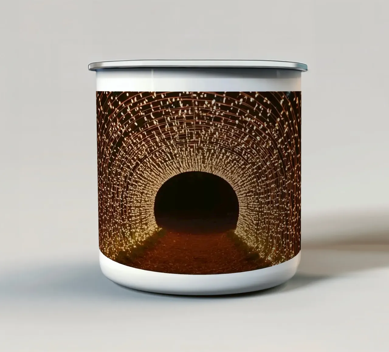 Arco illuminato con luci di fata tazza in smalto da DesignDoodle