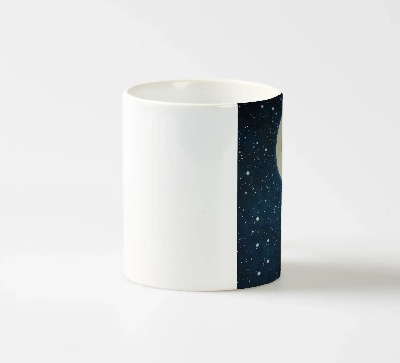 Scala per la luna tazza in ceramica da DesignDoodle