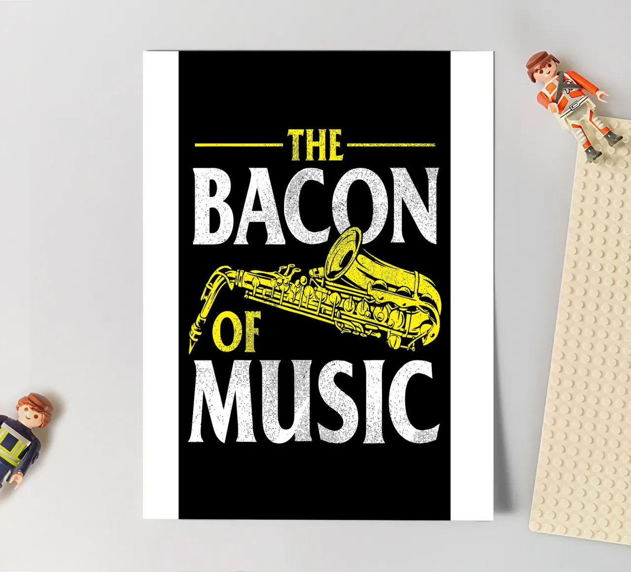 Il sassofono di Bacon of Music, Il sassofono di Bacon of Music - Saxofono foglio adesivo da Kimberly Johnson