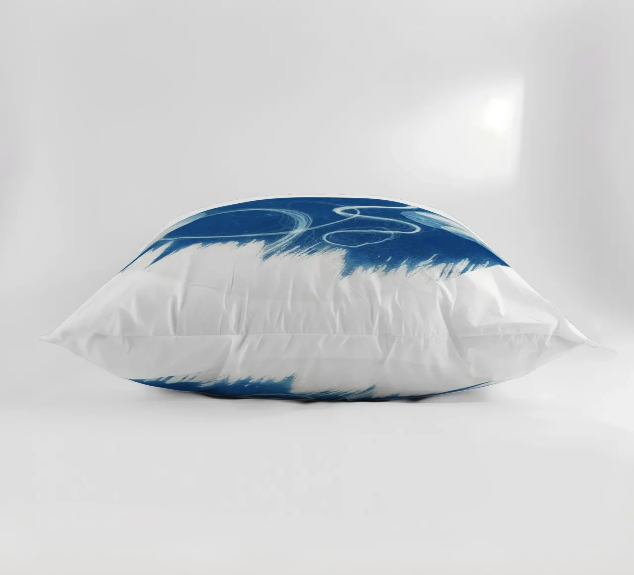 Cyanotype#1 cuscino da Inge Hauser Illustration