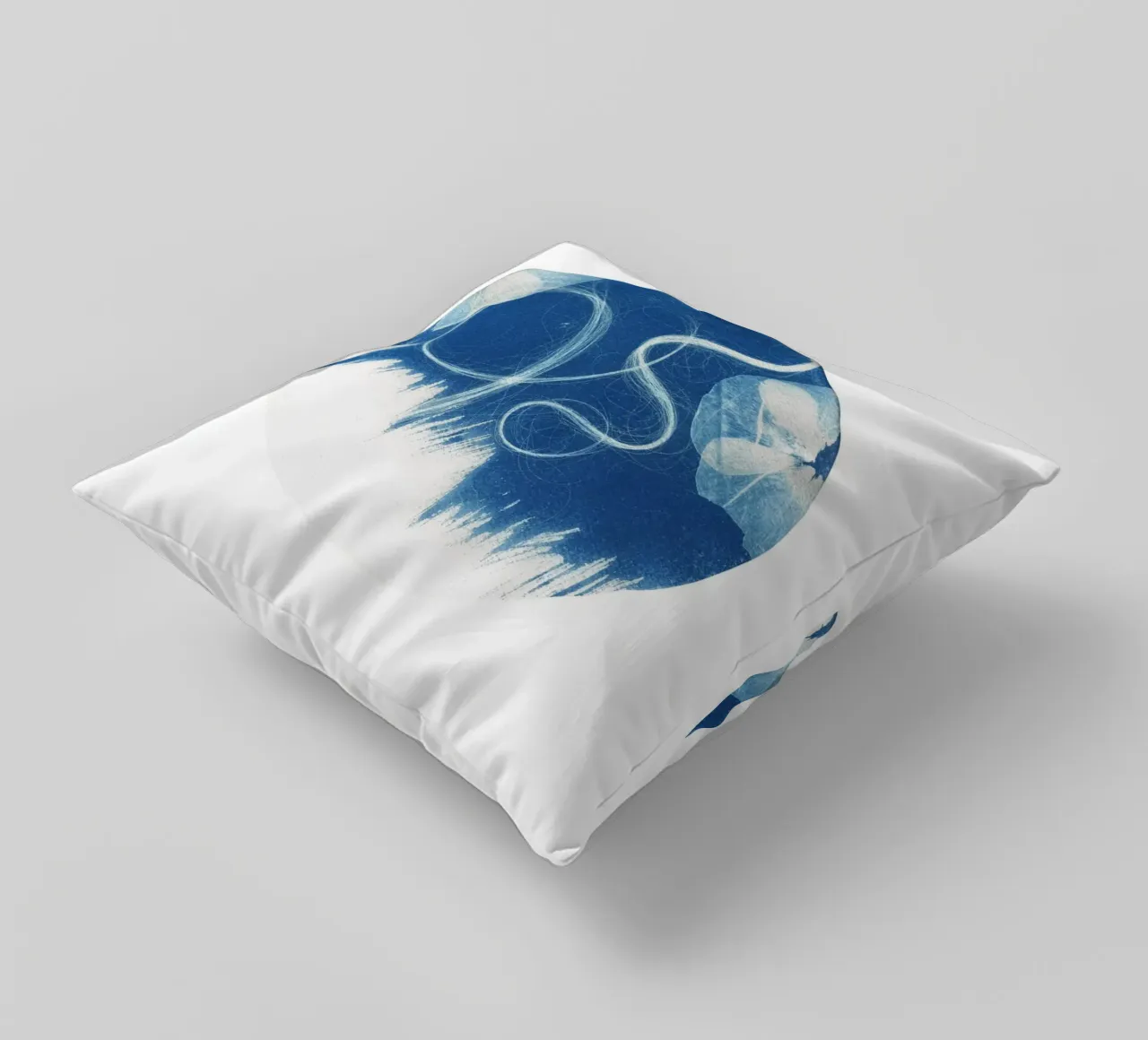 Cyanotype#1 cuscino da Inge Hauser Illustration