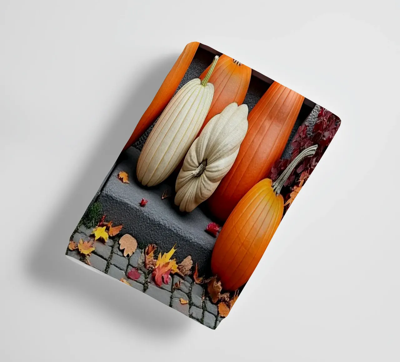 Vetrina con zucche_2 asciugamano da bagno da Fantasie & Mystikwelten by LK