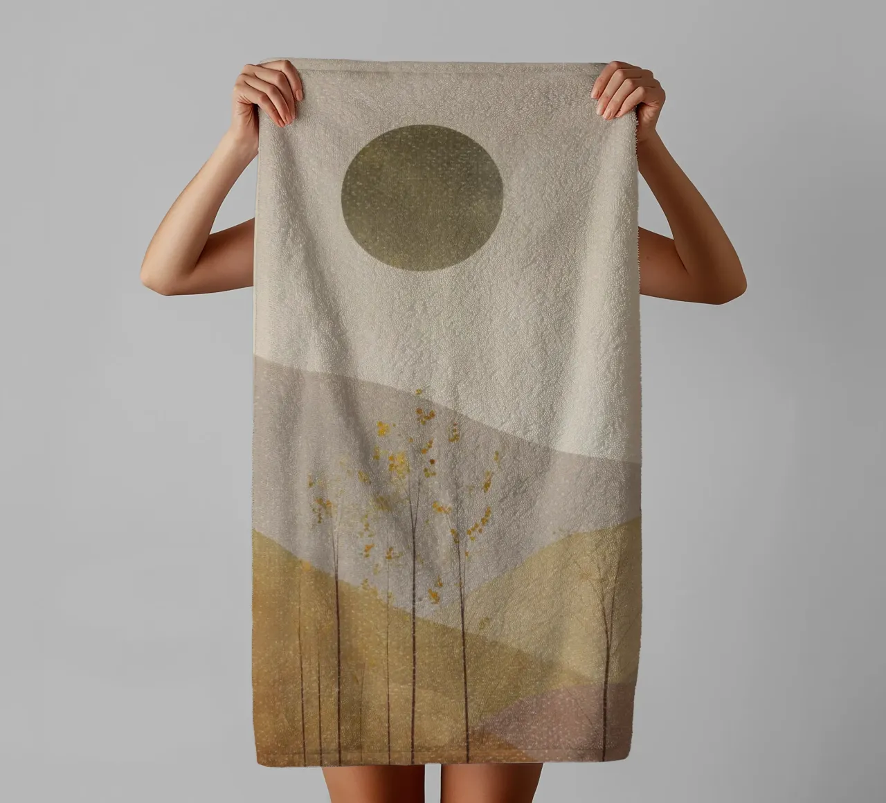 Lagen van bergen in de herfst badhanddoek van Aralyn