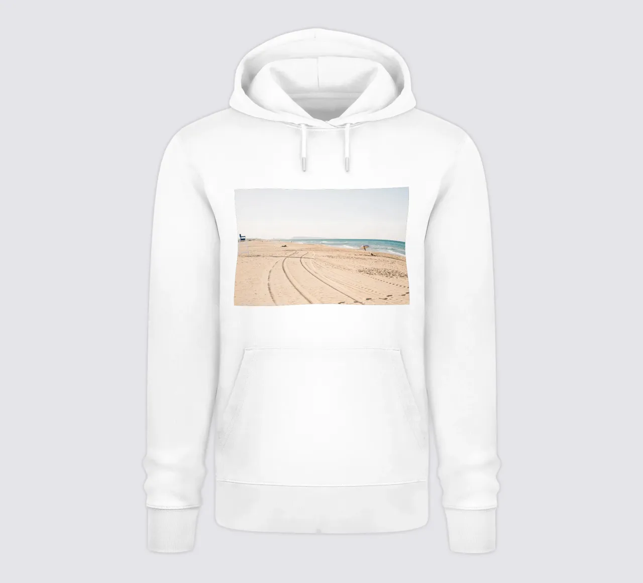 Spiaggia tranquilla in Spagna | Sabbia fine | Colori chiari felpa con cappuccio da Bold and Retro