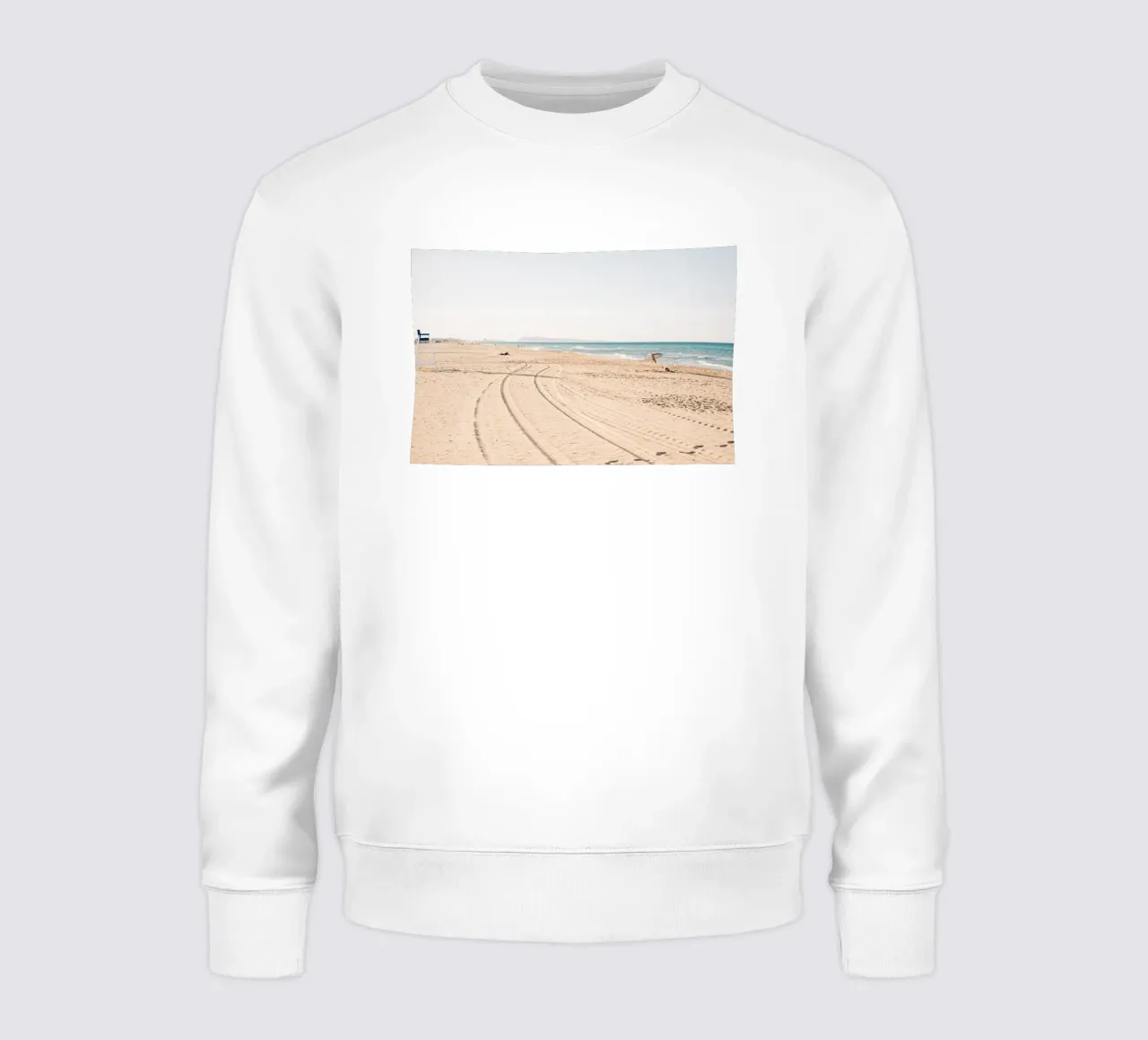 Spiaggia tranquilla in Spagna | Sabbia fine | Colori chiari felpa da Bold and Retro