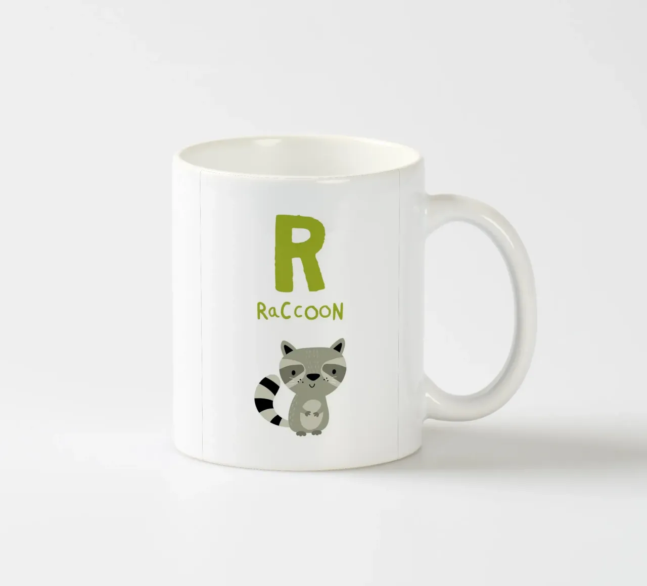 R sta per Illustrazione di procioni tazza in ceramica da Tenaya Lapping