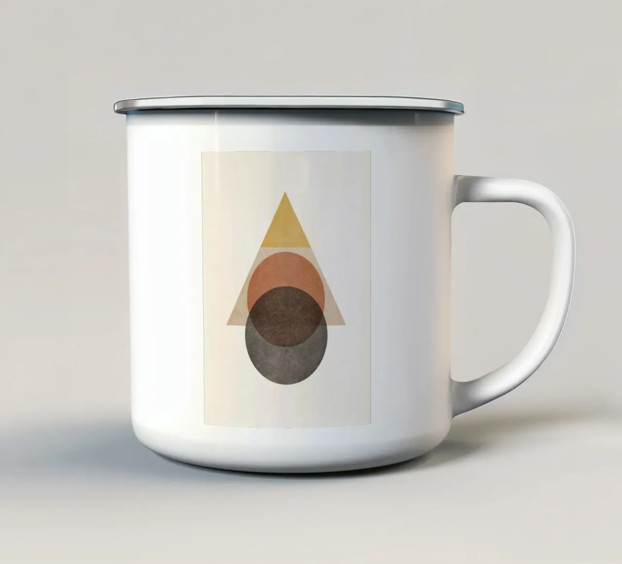 Geometria stratificata - Cerchi e triangoli minimi tazza in smalto da Aralyn