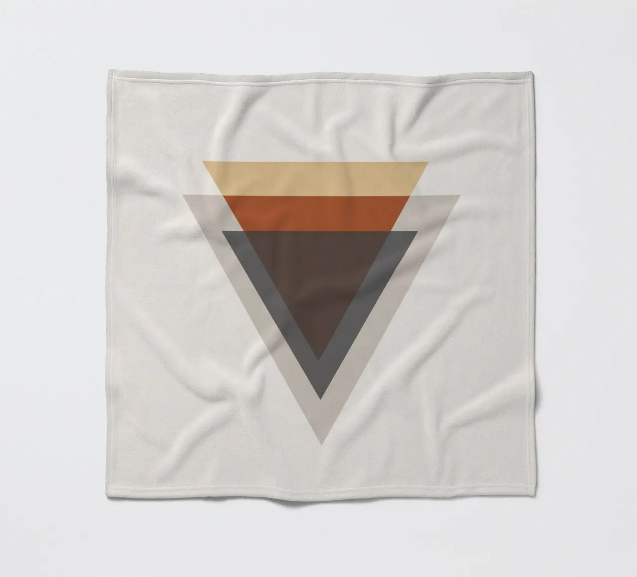 Semplicità equilibrata - Forme a triangolo coperta in pile da Aralyn