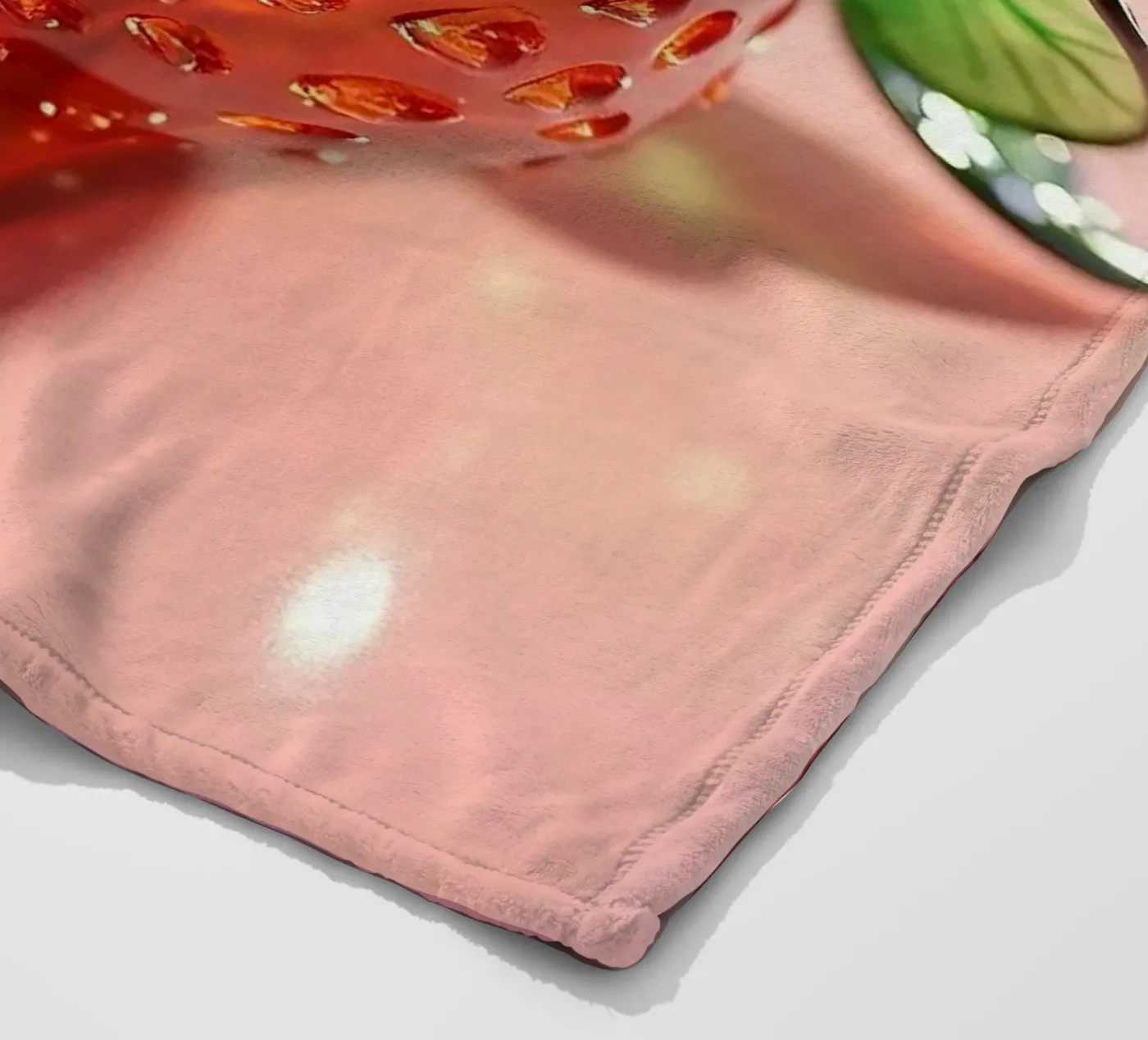 Erdbeere Fleecedecke von Farb- und Blütenzauber by LK