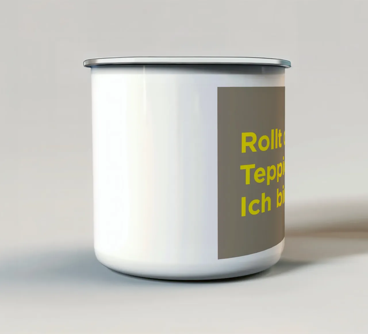 Rollt den Teppich aus … tazza in smalto da Art Fart