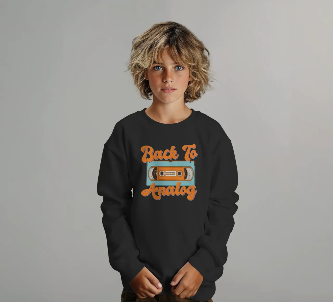 Tape Retro Kassette - Back to Analog Kinder Sweatshirt von studio scusi