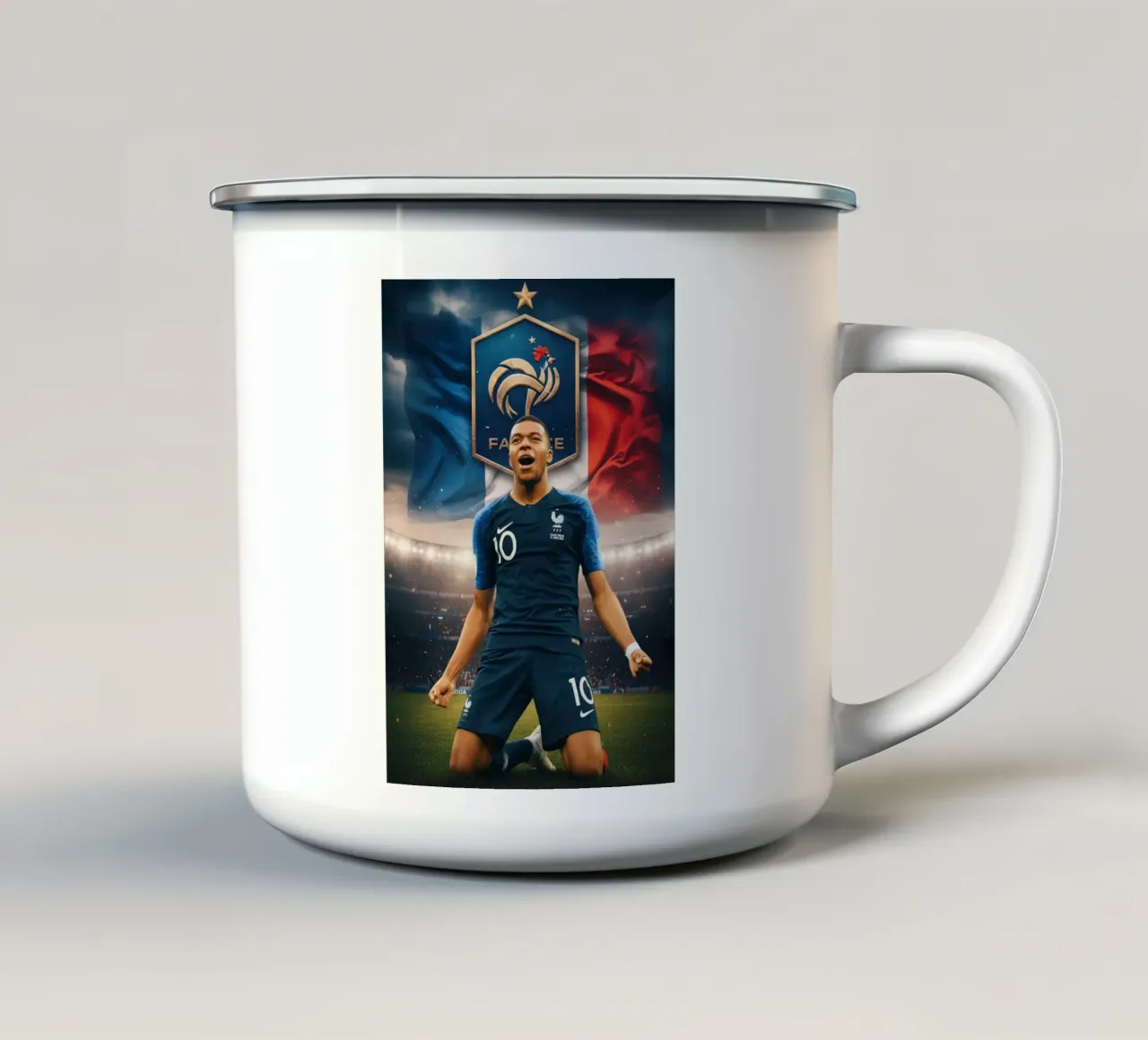 Scivolone della vittoria di Kylian Mbappe tazza in smalto da Lembayung art