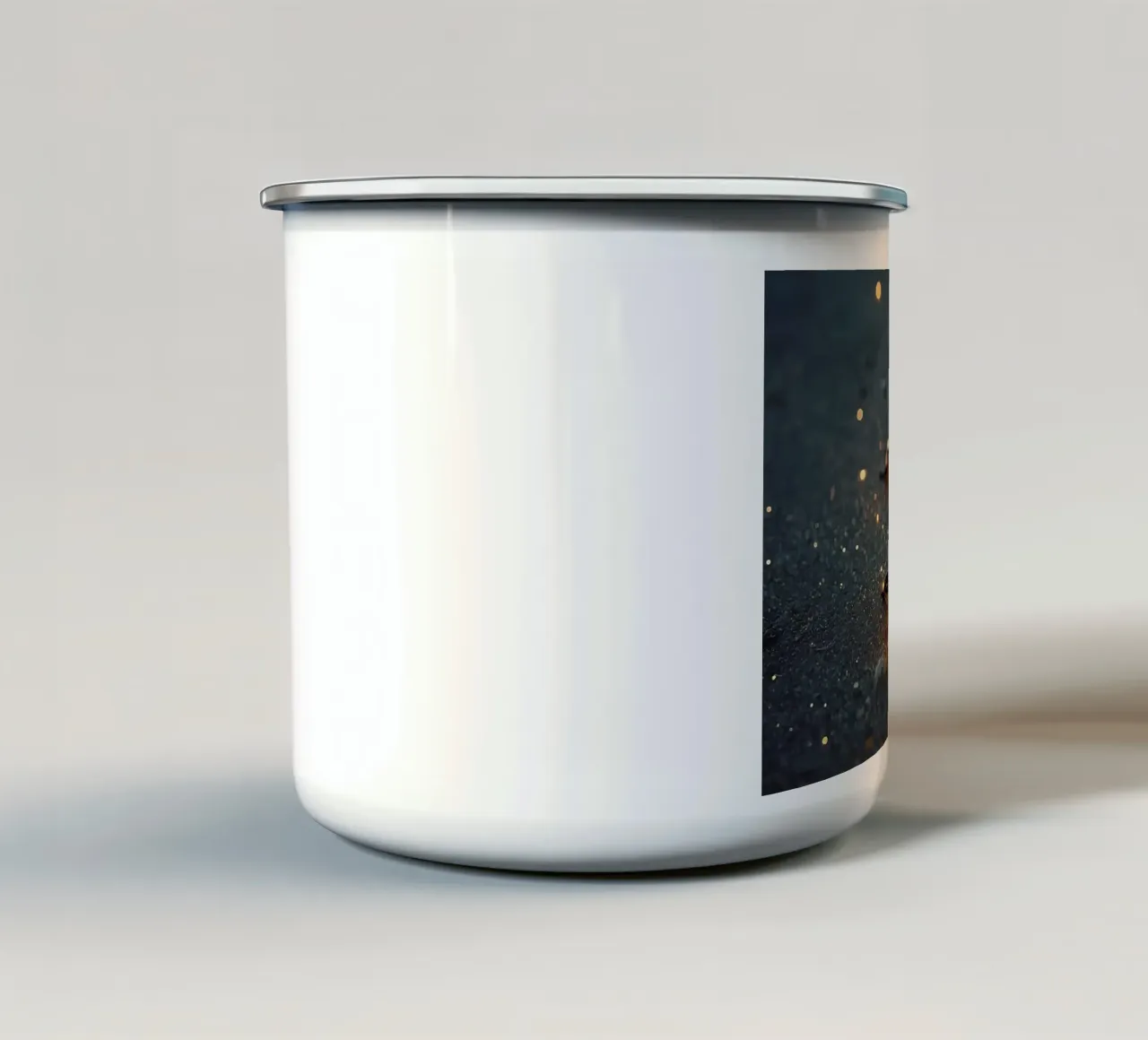 Baby tartarughe marine sulla sabbia con luci luminose tazza in smalto da DesignDoodle