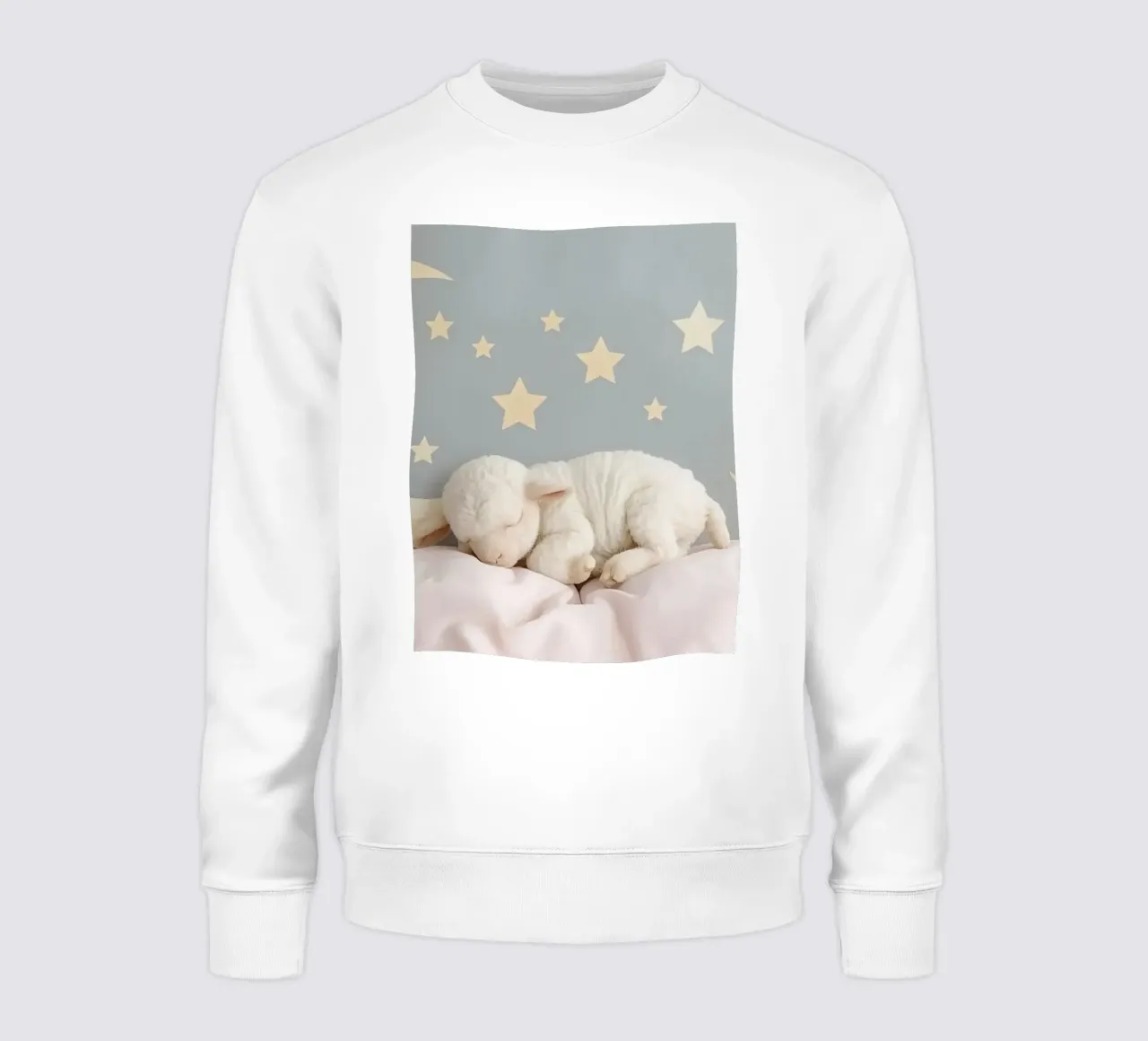 Simpatico agnellino che dorme su un tessuto con decorazioni a forma di luna e stelle felpa da DesignDoodle