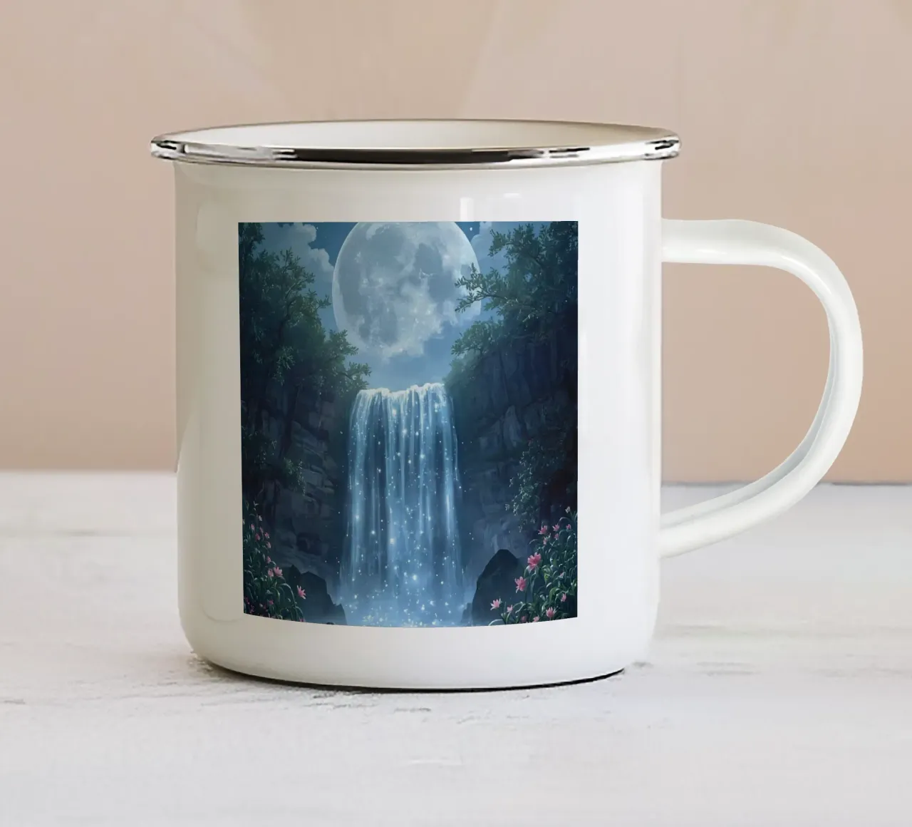 Cascata al chiaro di luna con fiori tazza in smalto da DesignDoodle