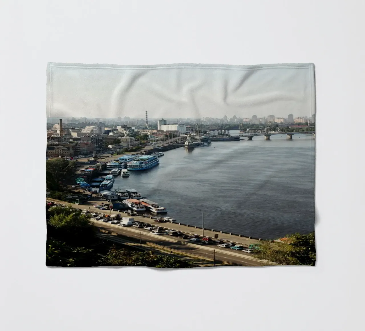 Kyiv amore mio, Ucraina coperta in pile da Simon Koy