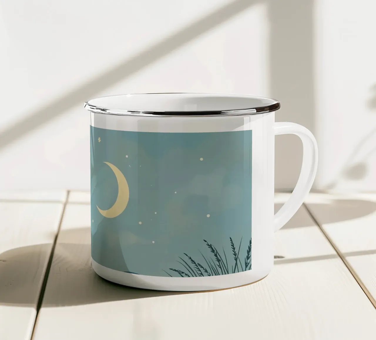 Scena notturna con luna, stelle, acqua e canne tazza in smalto da DesignDoodle
