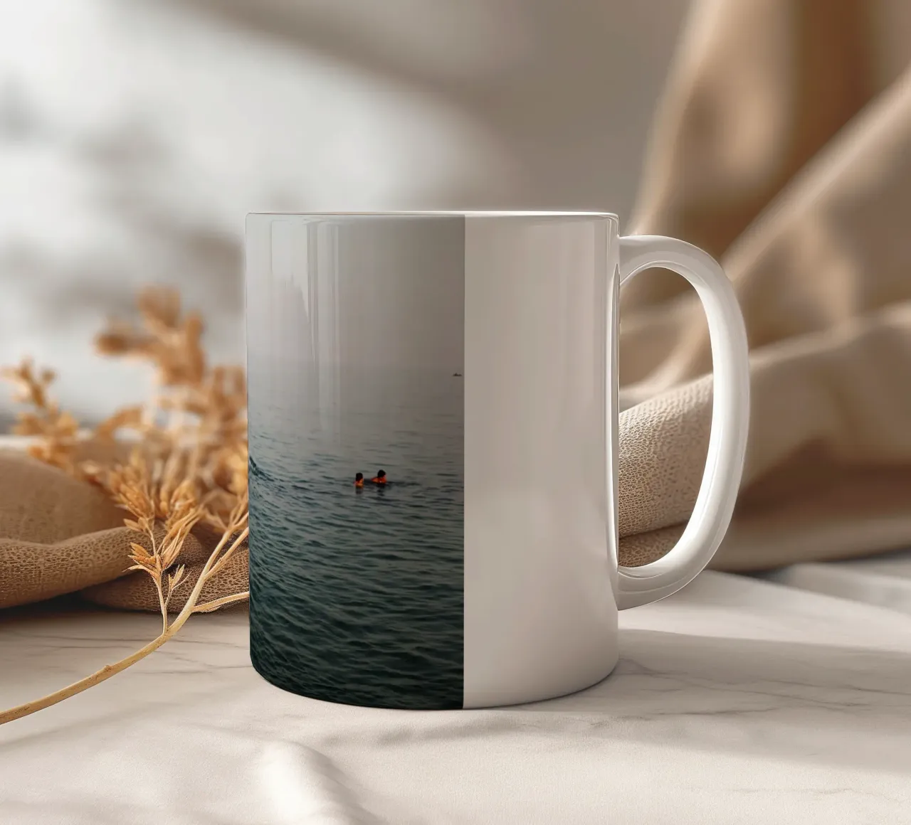 Spiaggia in Ucraina, Odessa tazza in ceramica da Simon Koy