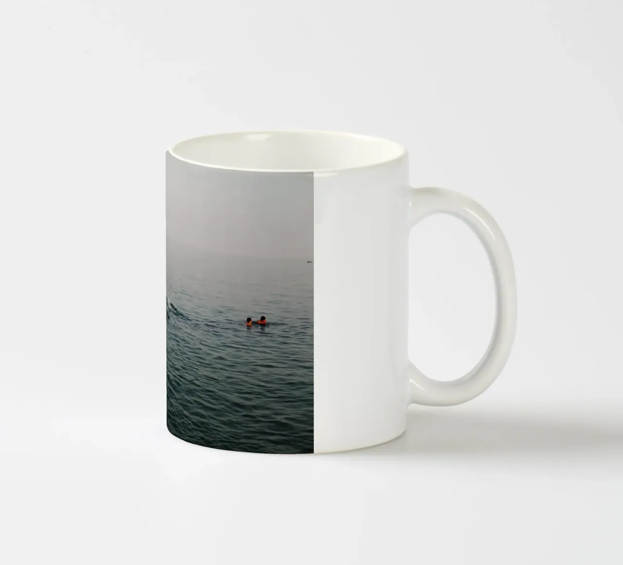Spiaggia in Ucraina, Odessa tazza in ceramica da Simon Koy