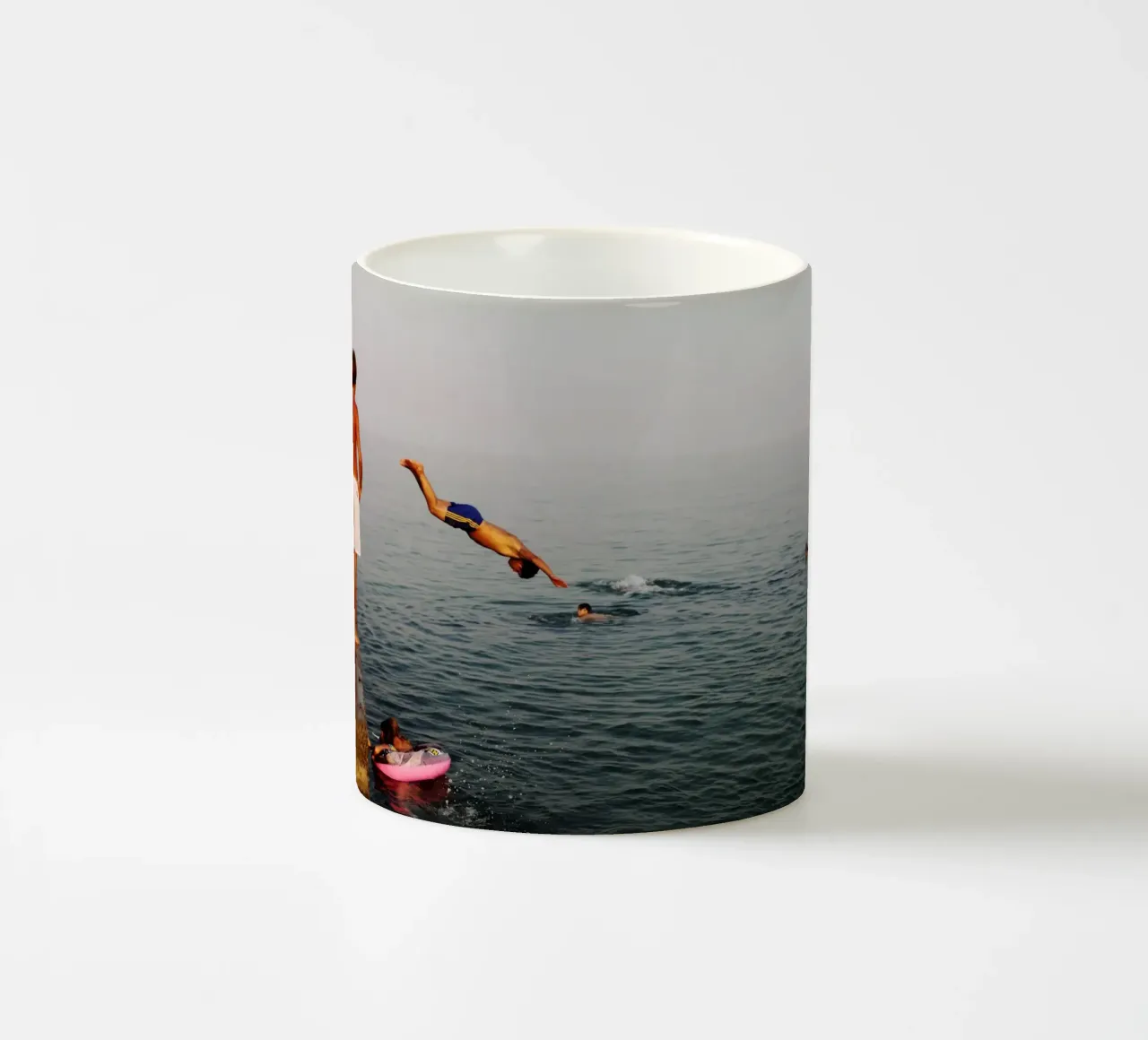 Spiaggia in Ucraina, Odessa tazza in ceramica da Simon Koy