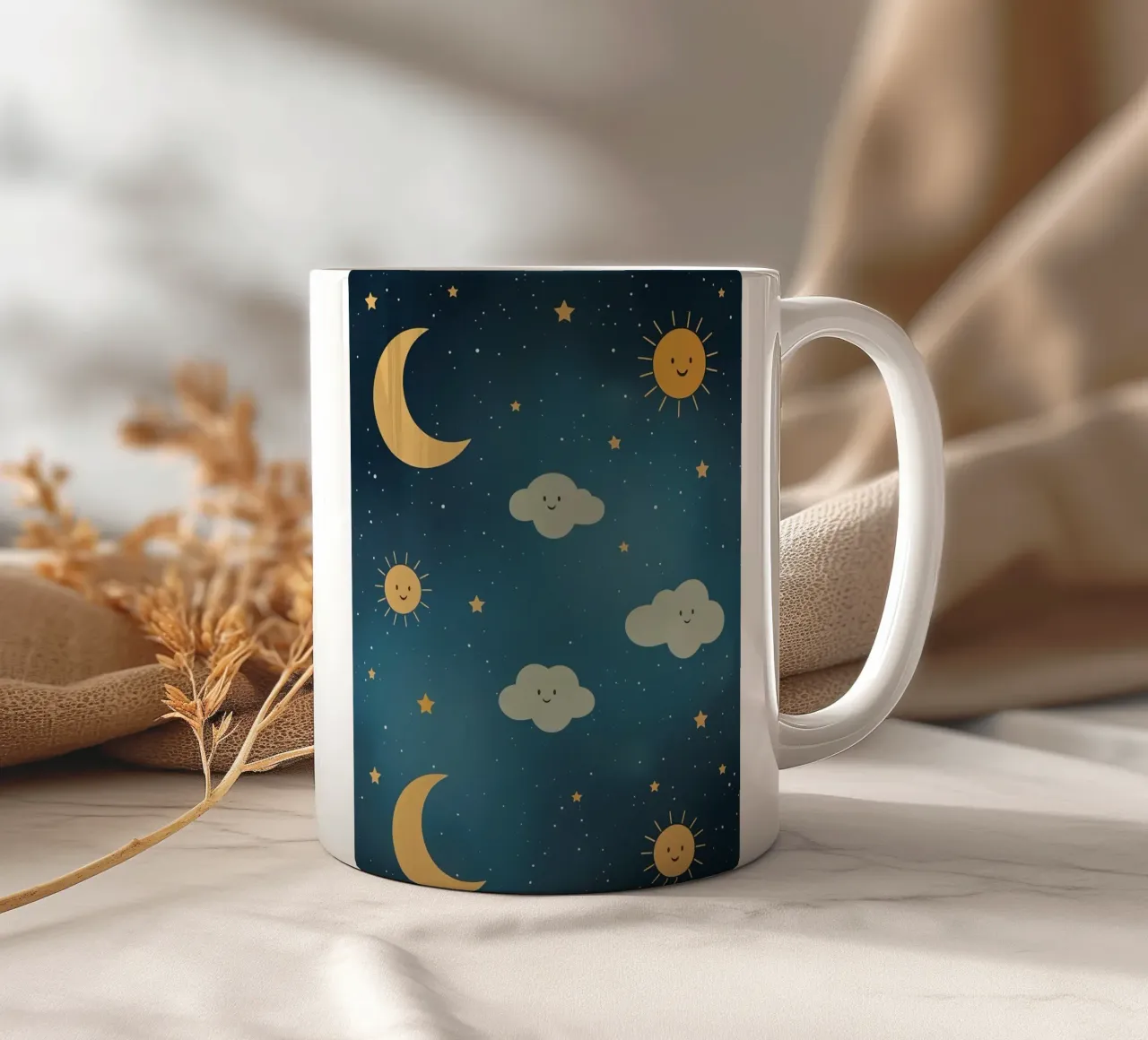 Cielo notturno con corpi celesti e nuvole tazza in ceramica da DesignDoodle